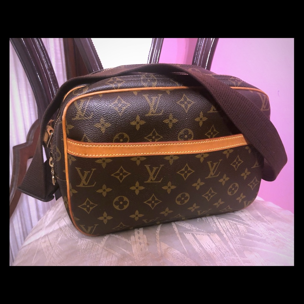 100% Authentic Louis Vuitton Reporter